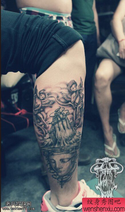 腿部玛利亚小天使文身作品由最好的文身馆分享