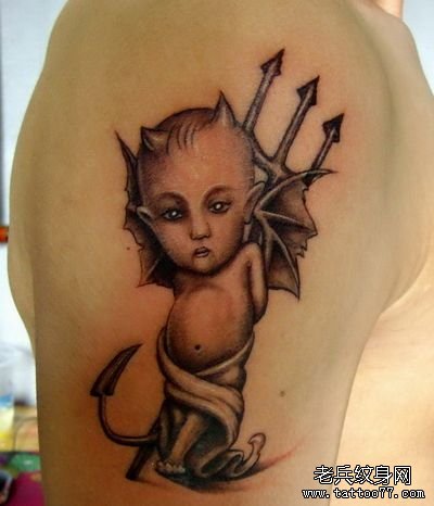 纹身秀图吧推荐一款大臂天使恶魔文身图案