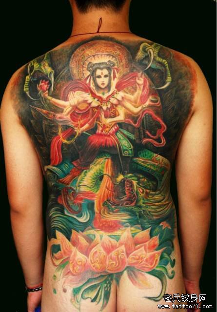 一款满背彩色哪吒纹身图案