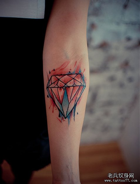 纹身秀图吧推荐一款手臂彩色钻石纹身图案