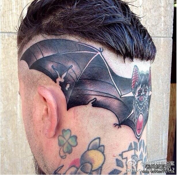 一款头部school 蝙蝠纹身图案