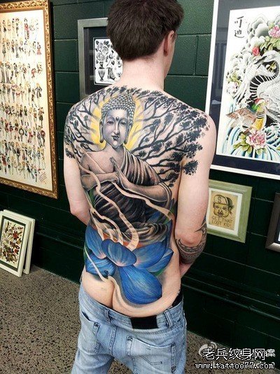 一款满背佛莲花纹身图案