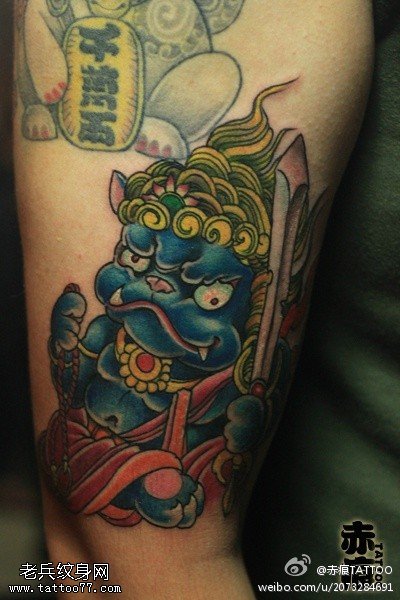腿部彩色萌版的不动明王文身作品