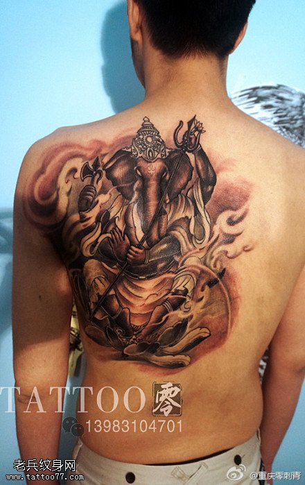 背部黑灰象神纹身图案