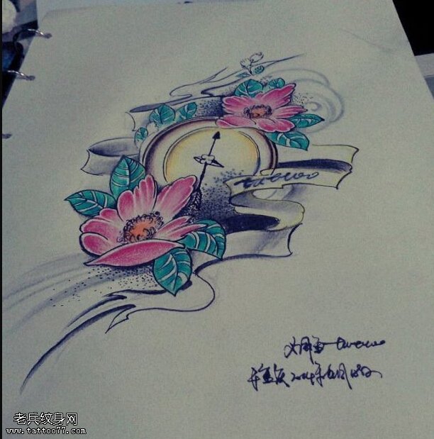 彩色指南针花纹身手稿图案