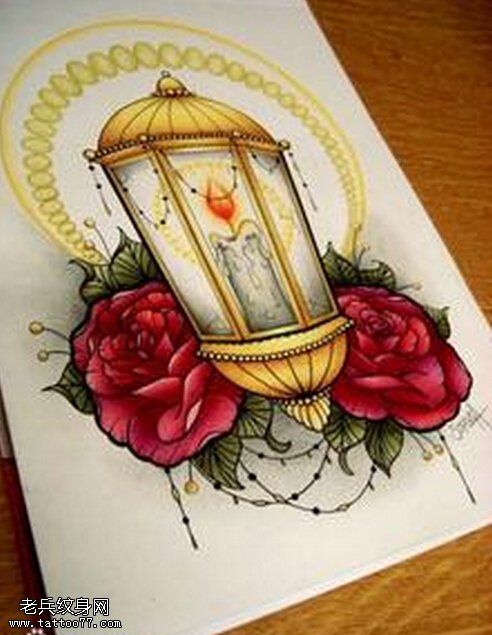 彩色灯塔玫瑰花纹身图片由纹身秀图吧提供