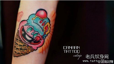 手臂彩色冰淇淋纹身图案