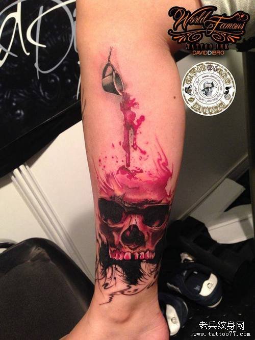 腿部彩色骷髅纹身图案