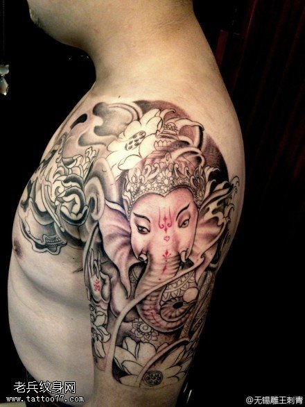 个性半胛象神纹身图案