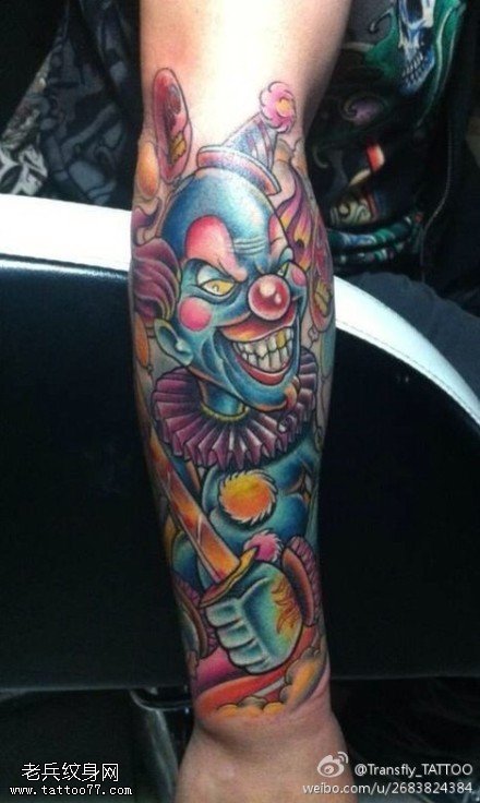 手臂彩色school小丑纹身图案