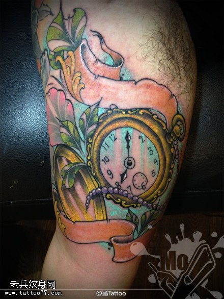 手臂内侧彩色school时钟纹身图案