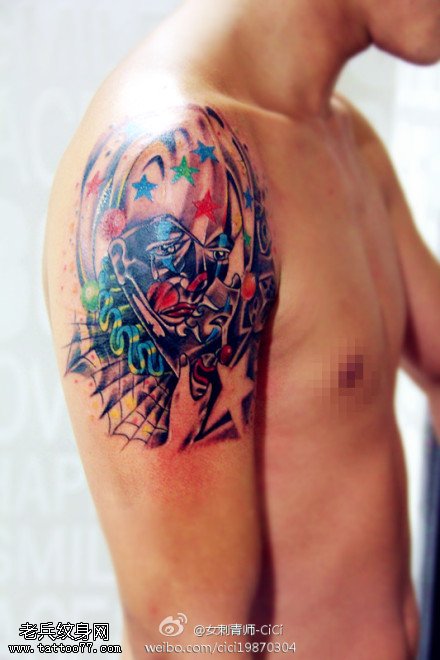 手臂彩色个性小丑纹身图案