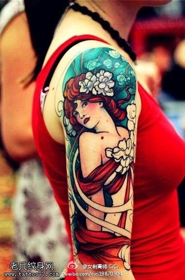 手臂彩色个性女郎纹身图案