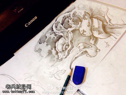 黑灰素描蛇晚上手稿图案