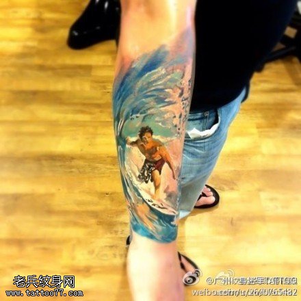 手臂彩色个性冲浪纹身图案
