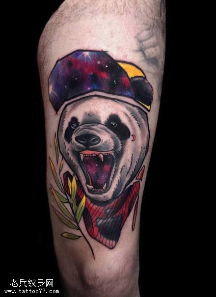 腿部愤怒的熊猫纹身图案
