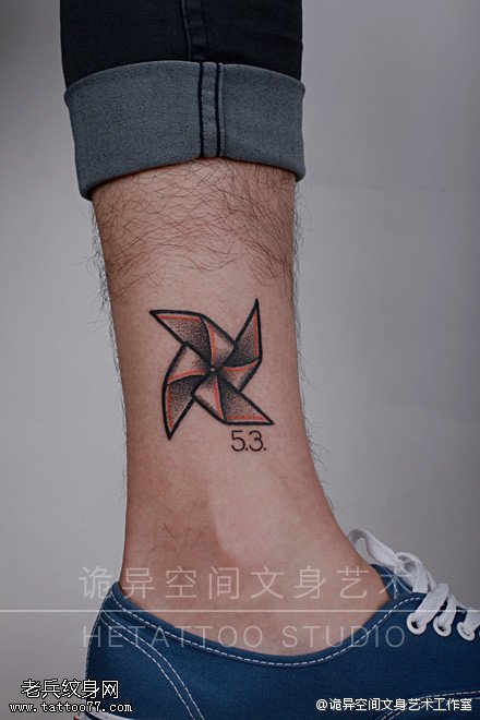 脚踝风车纹身图案