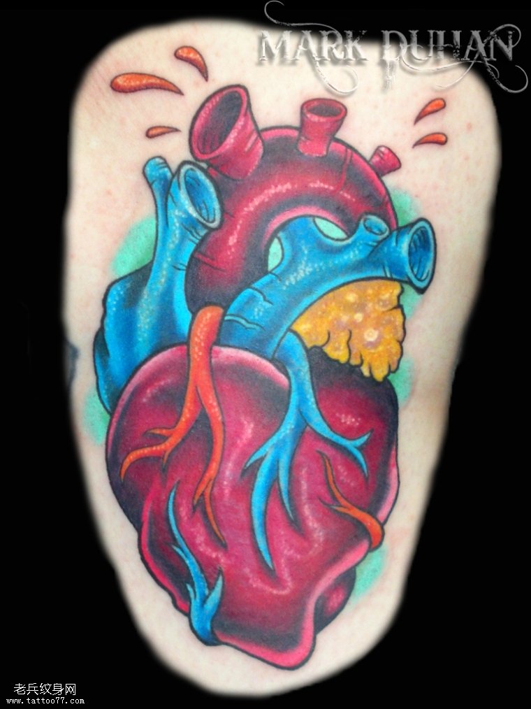 school彩色个性心脏纹身图案