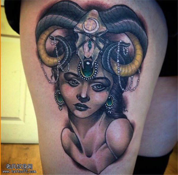 腿部女郎纹身图案