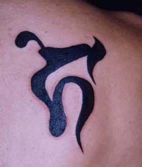 漂亮的梵文纹身图片