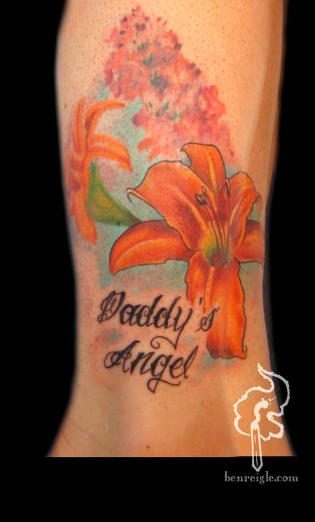 腿部百合纹身图案