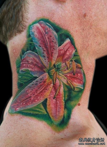 脖子纹身图案:脖子百合纹身图案