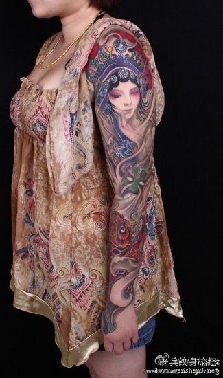 花臂纹身图案：美女花旦鲤鱼花臂纹身图案