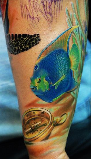 动物纹身图案:手臂3D彩色小金鱼纹身图案