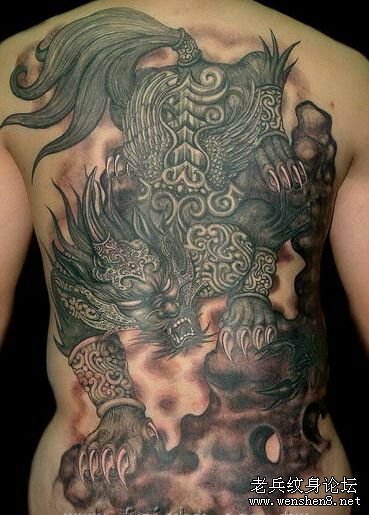 男人纹身图案:满背神兽貔貅纹身图案