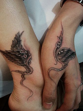 一款情侣纹身情侣翅膀纹身