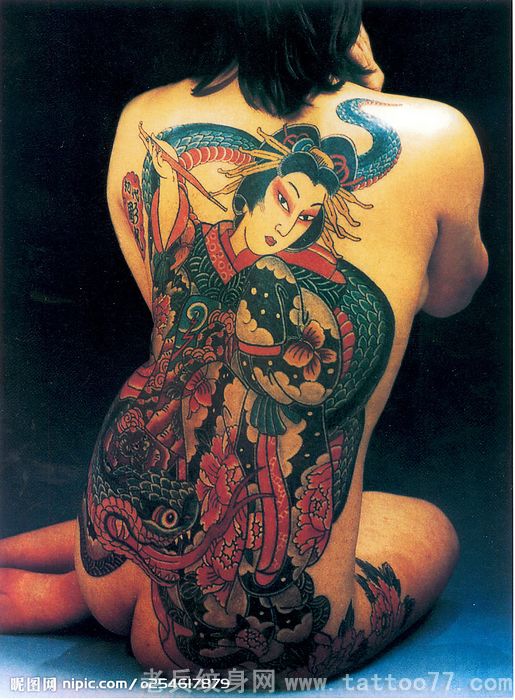 背部日本女姬纹身作品写真图片