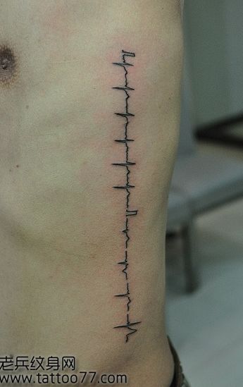时尚另类的侧腰心电图纹身图案