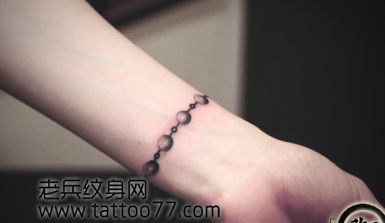 手臂精美时尚的手链纹身图案