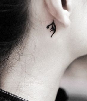 女孩子耳部小清新小图腾纹身图案