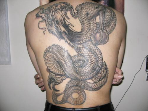 后背龙纹身图案-蚌埠纹身秀图吧金禧纹身推荐