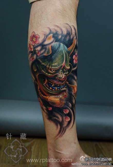 男人腿部超酷霸气的般若纹身图案