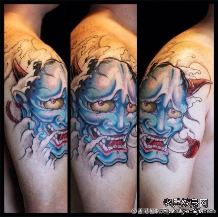 男人手臂很酷的一款彩色般若纹身图案