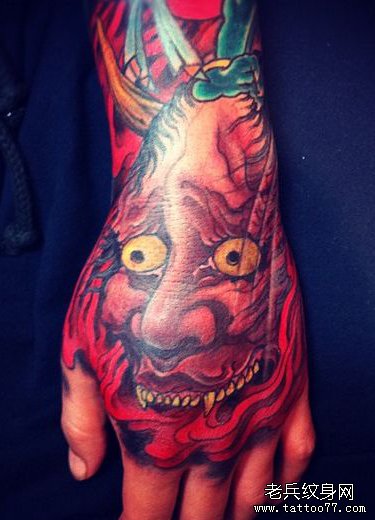 手背潮流很帅的般若纹身图案