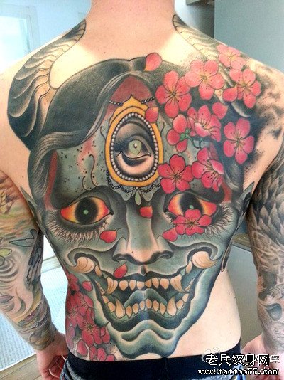 男人后背超帅很酷的满背般若纹身图案