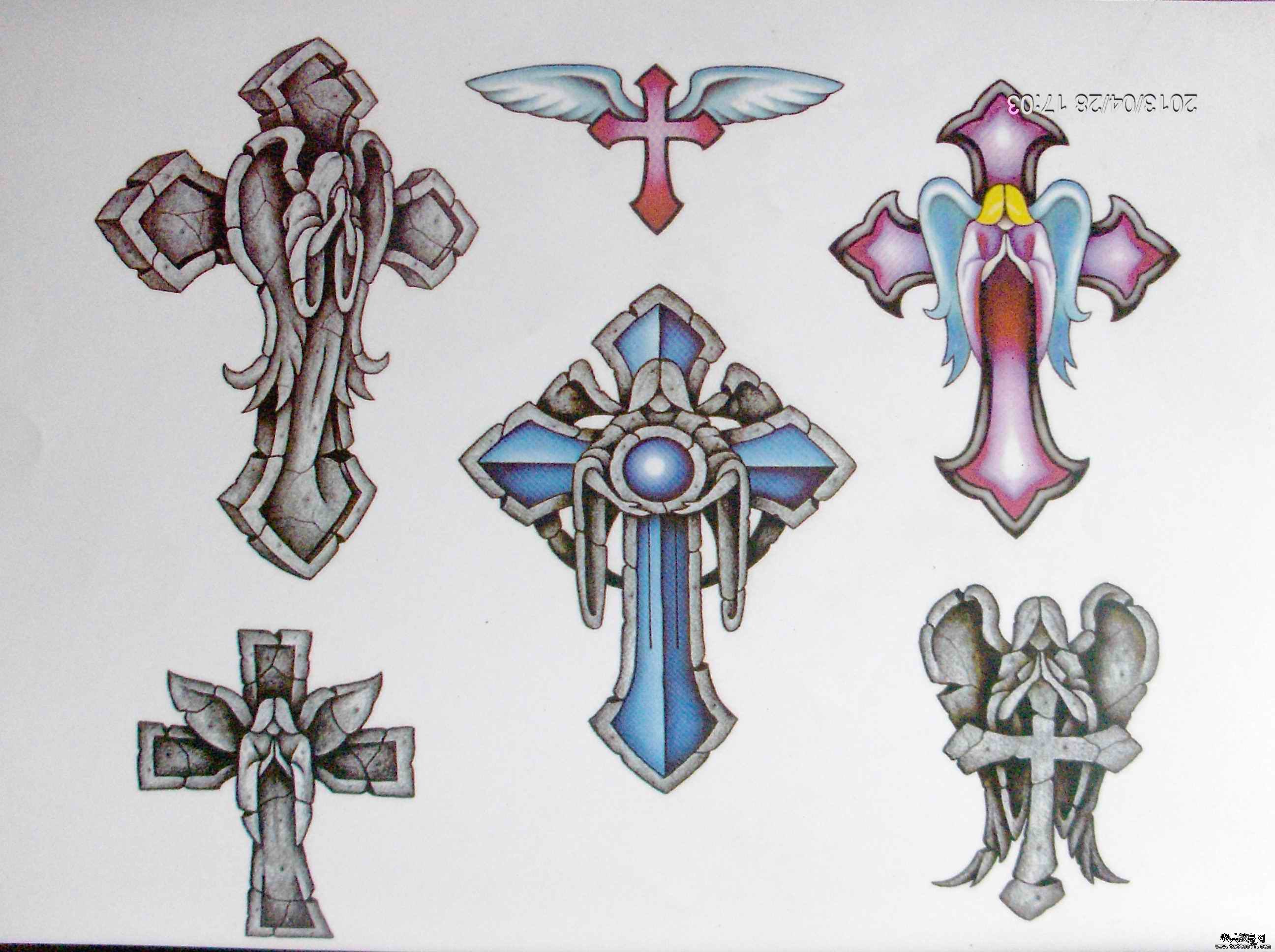 一款十字架纹身图案