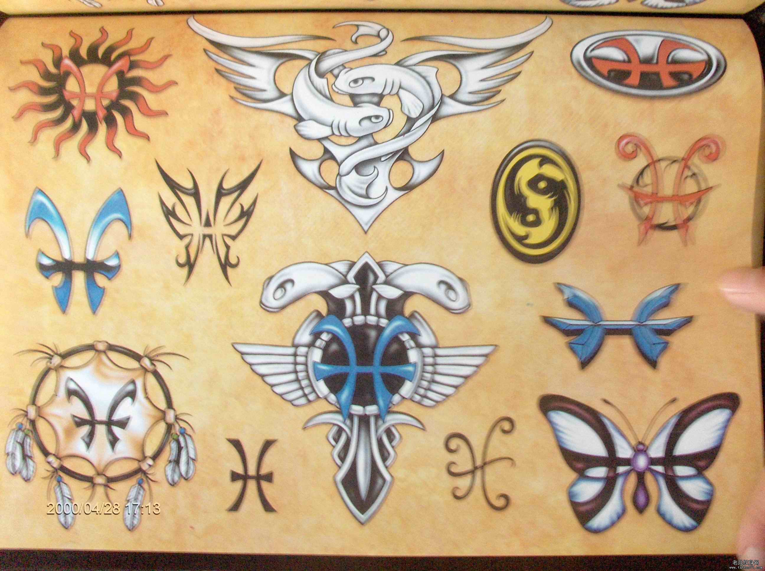 一组时尚漂亮的星座纹身图案