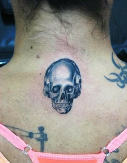欧美复古银灰色骷髅头纹身图片