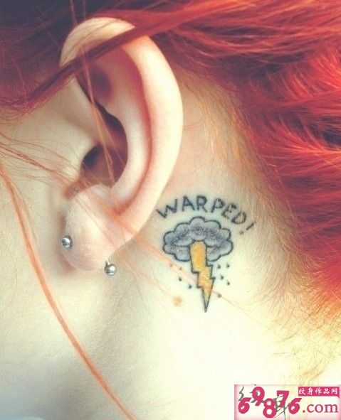 耳后乌云闪电纹身图片