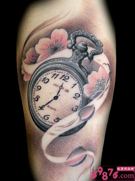 个性复古怀表纹身