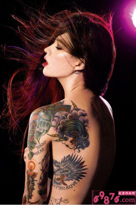 美女手臂个性纹身图片