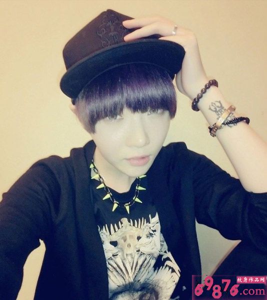 高晓松老婆徐粲金手臂纹身