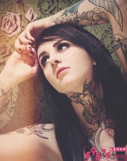 欧美美女创意唯美脖子纹身图片