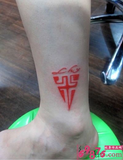 脚踝时尚图腾刺青 图片
