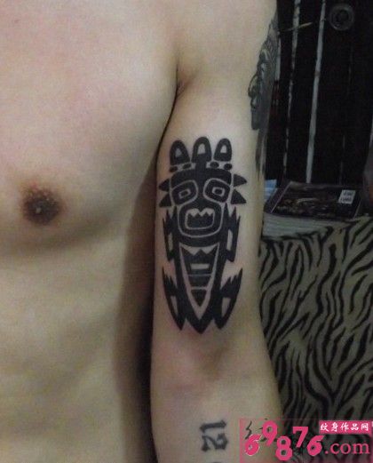 小臂内侧印第安图腾纹身图片