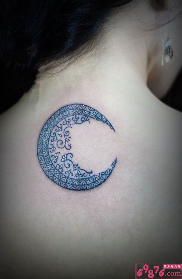 月亮梵花图腾背上纹身图片